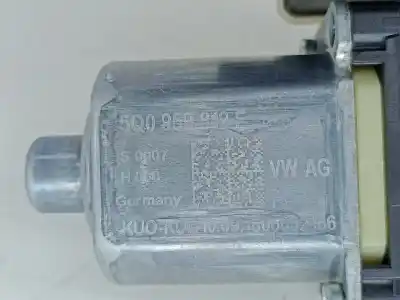 Автозапчастина б/у двигатель заднього правого скла для seat leon (5f1) 1.5 tgi посилання на oem iam 0130822724  