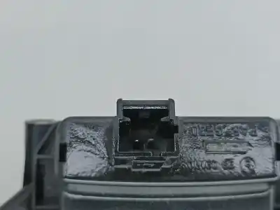 Second-hand car spare part tailgate back door handle for renault megane ii sedán (lm0/1_) 1.5 dci (lm0f lm0t lm2b) oem iam references 8200171080  