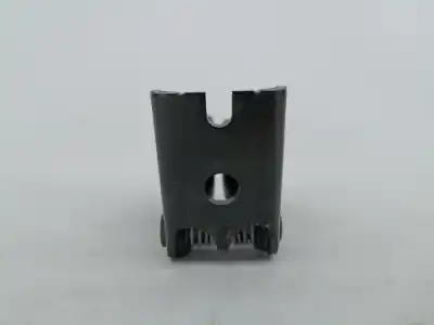 Second-hand car spare part center rear seat belt buckle for ford fiesta vi (cb1, ccn) 1.4 tdci oem iam references 8v51a613k21ac  