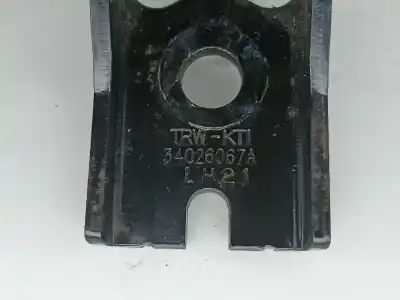 Second-hand car spare part center rear seat belt buckle for ford fiesta vi (cb1, ccn) 1.4 tdci oem iam references 8v51a613k21ac  