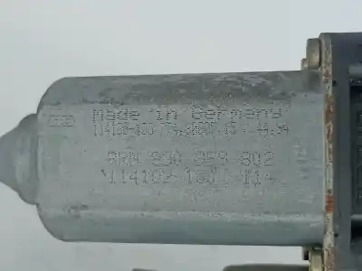 Автозапчастина б/у двигатель переднього правого скла для audi a4 b5 (8d2) 1.8 t посилання на oem iam 8d0959802  