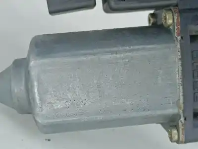 Автозапчастина б/у двиг скла задне ліво для audi a4 b5 (8d2) 1.8 t посилання на oem iam 114188100  