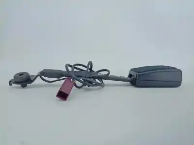 Pezzo di ricambio per auto di seconda mano gancio cintura anteriore destro per ford focus iii 1.6 tdci riferimenti oem iam bm5161208acw