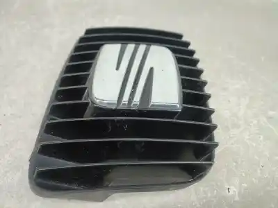 Автозапчасти б/у передняя решетка за seat leon (1m1) 1.4 16v ссылки oem iam 1m0853651f  