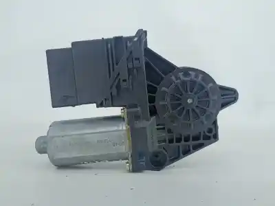 Автозапчасти б/у мотор заднего правого стекла за volkswagen passat variant (3b6) 1.9 tdi ссылки oem iam 0130821696