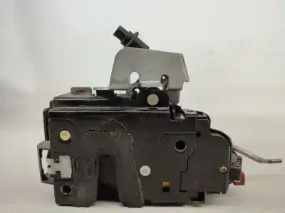 Автозапчасти б/у замок задней левой двери за audi a8 (4e) 4.0 tdi quattro ссылки oem iam 4e0839015  