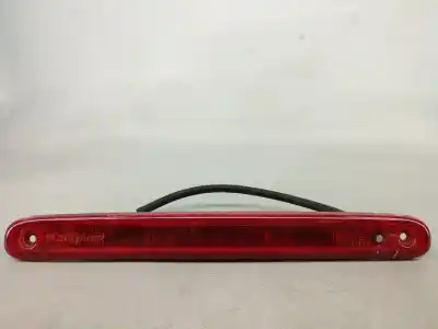 Peça sobressalente para automóvel em segunda mão farolim de travão central por peugeot 107 1.0 cat (384f) referências oem iam 