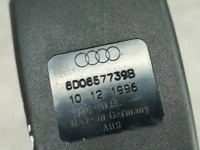 Автозапчастина б/у задня центральна подушка безопасності для audi a4 b5 avant (8d5) 1.9 tdi посилання на oem iam 8d0857739b  