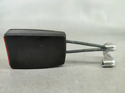 Pezzo di ricambio per auto di seconda mano gancio cintura posteriore destro per audi a4 b5 avant (8d5) 1.9 tdi riferimenti oem iam 8d0857740a