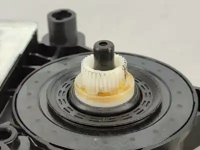 Second-hand car spare part rear left window motor for seat leon st (5f8) 1.6 tdi oem iam references 0130822725  