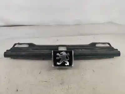 Автозапчастина б/у передня решіта для peugeot 406 (8b) 1.9 td посилання на oem iam 9616258477