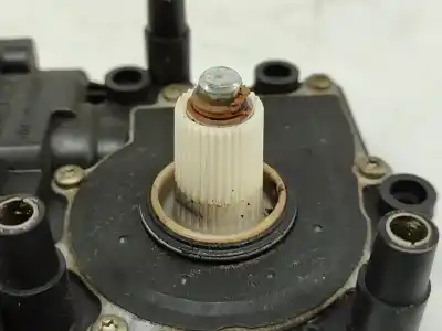 Second-hand car spare part right front window motor for audi a4 avant (8d5, b5) 113 m/380 gasóleo 1998 5p oem iam references 8d0959802d  