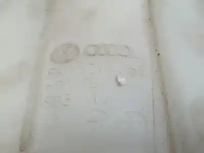 Second-hand car spare part coolant expansion tank for audi a5 cabriolet (8f7) 3.0 tdi quattro oem iam references 8k0121405e  