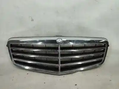 Автозапчастина б/у передня решіта для mercedes-benz e-class (w212) e 220 cdi / bluetec (212.001. 212.002) посилання на oem iam a2128800583