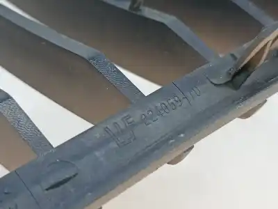 Second-hand car spare part front grille for bmw 3 (e90) 318 d oem iam references 22405910  