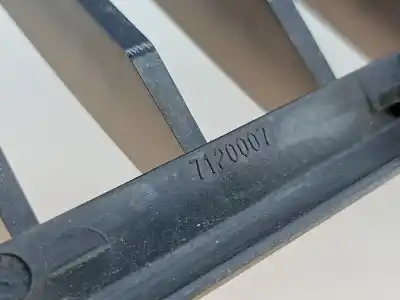 Second-hand car spare part front grille for bmw 3 (e90) 318 d oem iam references 22405910  