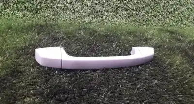 Peça sobressalente para automóvel em segunda mão puxador de teto por bmw x3 (e83) 2.0 d referências oem iam 