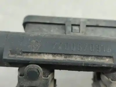 Автозапчастина б/у рампа инжектора для renault clio i (b/c57_, 5/357_) 1.2 (5/357y 5/357k) посилання на oem iam 7700870914  