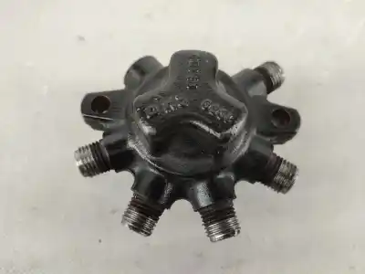 Автозапчастина б/у рампа инжектора для renault twingo ii (cn0_) 1.5 dci (cn0e) посилання на oem iam 8200584034  