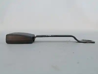 Tweedehands auto-onderdeel riemhaak links voor voor audi a4 b5 avant (8d5) 1.9 tdi oem iam-referenties 8d0857755b  