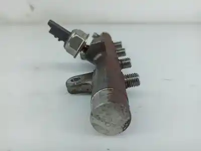 Second-hand car spare part distributor pipe for renault megane iii (bz0_) 1.5 dci (bz1g. bz1w. bz0r) gasóleo 2009 5p oem iam references 8200704212  