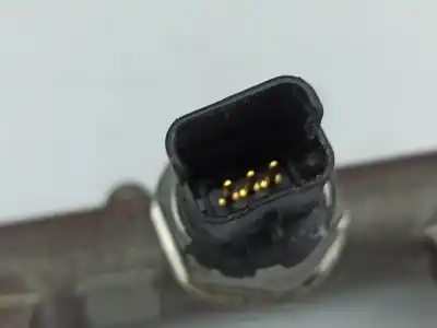 Second-hand car spare part distributor pipe for renault megane iii (bz0_) 1.5 dci (bz1g. bz1w. bz0r) gasóleo 2009 5p oem iam references 8200704212  