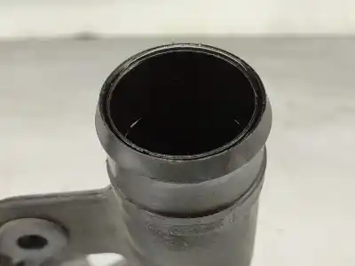 Автозапчастина б/у труба інтеркулера для audi a4 avant (8d5, b5) 113 m/380 gasóleo 1998 5p посилання на oem iam 8d0145840m  