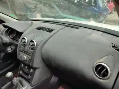 Second-hand car spare part dashboard for nissan qashqai / qashqai +2 i (j10, nj10, jj10e) 1.5 dci oem iam references  Second-hand car spare part dashboard for nissan qashqai / qashqai +2 i (j10, nj10, jj10e) 1.5 dci oem iam references