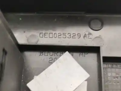 Автозапчастина б/у передній правий віконний вимикач для toyota auris ranchera familiar (_e18_) 1.4 d-4d (nde180_) посилання на oem iam 7423102d50  