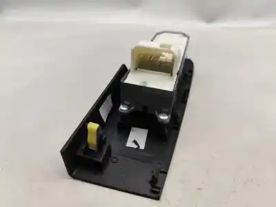 Автозапчасти б/у выключатель левого переднего окна за toyota auris ranchera familiar (_e18_) 1.4 d-4d (nde180_) ссылки oem iam 0880q46  