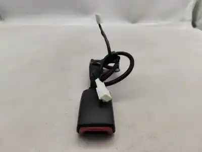 Автозапчасти б/у крюк для ремня передний правый за toyota auris ranchera familiar (_e18_) 1.4 d-4d (nde180_) ссылки oem iam e034501