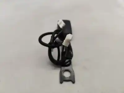 Автозапчастина б/у передній правий гачок для toyota auris ranchera familiar (_e18_) 1.4 d-4d (nde180_) посилання на oem iam e034501  