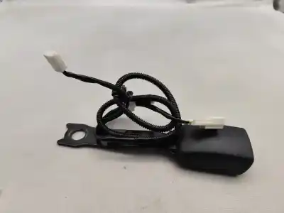 Автозапчастина б/у передній правий гачок для toyota auris ranchera familiar (_e18_) 1.4 d-4d (nde180_) посилання на oem iam e034501  