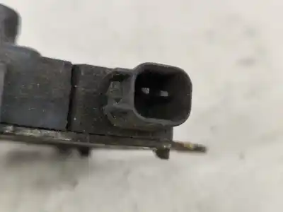Автозапчастина б/у замок капота для ford focus (daw, dbw) 1.8 turbo di / tddi посилання на oem iam 16700cf01621  