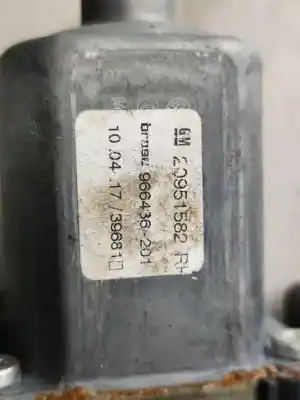 Автозапчастина б/у регулятор переднього правого скла для opel adam (m13) 1.4 посилання на oem iam 20951582  