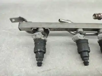 Автозапчасти б/у рампа инжектора за audi a4 b5 avant (8d5) 1.6 ссылки oem iam 050133681a  