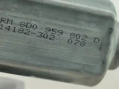 Автозапчастина б/у двигатель переднього правого скла для audi a4 b5 avant (8d5) 2.5 tdi посилання на oem iam 8d0959802d  