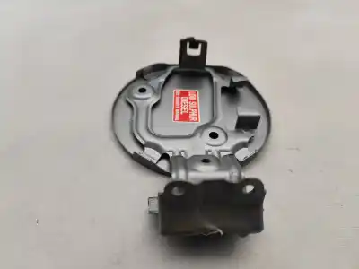 Автозапчасти б/у наружная крышка топлива за toyota auris ranchera familiar (_e18_) 1.4 d-4d (nde180_) ссылки oem iam   