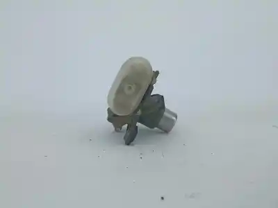 Автозапчасти б/у цилиндр задней двери за audi a4 b5 (8d2) 1.9 tdi ссылки oem iam 8d0862055  