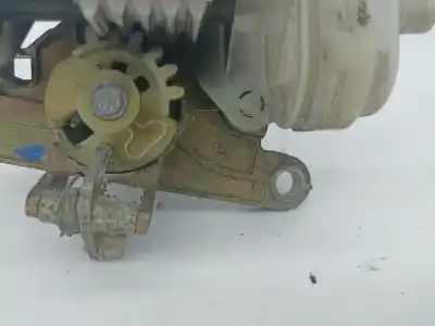 Автозапчасти б/у цилиндр задней двери за audi a4 b5 (8d2) 1.9 tdi ссылки oem iam 8d0862055  