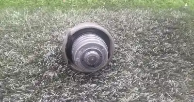 Peça sobressalente para automóvel em segunda mão tampa de combustível externa por audi a4 b5 avant (8d5) 1.9 tdi referências oem iam   