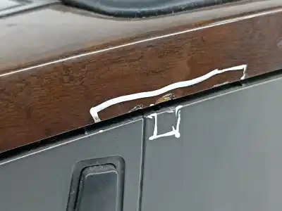 Second-hand car spare part center armrest for bmw 7 (e65, e66, e67) 730 d oem iam references 7011600  