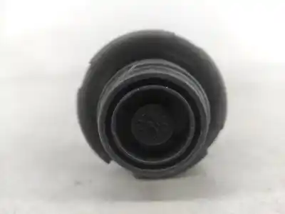 Автозапчасти б/у крышка бензобака за audi a4 b6 (8e2) 2.5 tdi ссылки oem iam 1j0201553c  