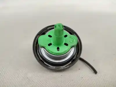 Second-hand car spare part outer fuel cap for bmw 1 coupé (e82) 120 d oem iam references   
