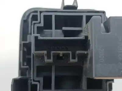 Second-hand car spare part multifunction switch for renault megane ii sedán (lm0/1_) 1.5 dci (lm1e) oem iam references 8200079020   Second-hand car spare part multifunction switch for renault megane ii sedán (lm0/1_) 1.5 dci (lm1e) oem iam references 8200079020