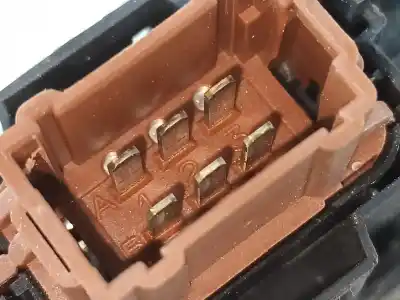 Автозапчастина б/у многофункційне управління для renault clio ii (bb0/1/2_, cb0/1/2_) 1.2 16v (bb05. bb0w. bb11. bb27. bb2t. bb2u. bb2v. cb05.... gasolina 2002 5p посилання на oem iam 8200071224 8200069055 botao desembaciador  