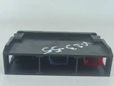 Автозапчастина б/у многофункційне управління для audi a4 b5 avant (8d5) 2.5 tdi посилання на oem iam 8d0941567b  