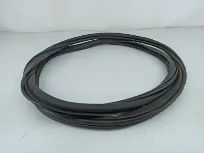 Tweedehands auto-onderdeel DEURCONTOUR RUBBER voor SKODA OCTAVIA COMBI (5E5)  OEM IAM-referenties 5E9867368  