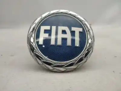 Pezzo di ricambio per auto di seconda mano EMBLEMA per FIAT GRANDE PUNTO (199) 1.3 16V JTD CAT Riferimenti OEM IAM   