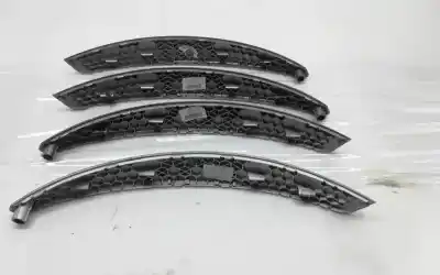 Peça sobressalente para automóvel em segunda mão moldagem por bmw x3 (e83) 2.0 d referências oem iam 4 portas  